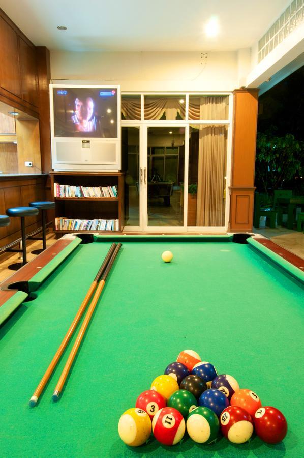 Hua Hin Condotel & Resort Taweeporn Екстер'єр фото
