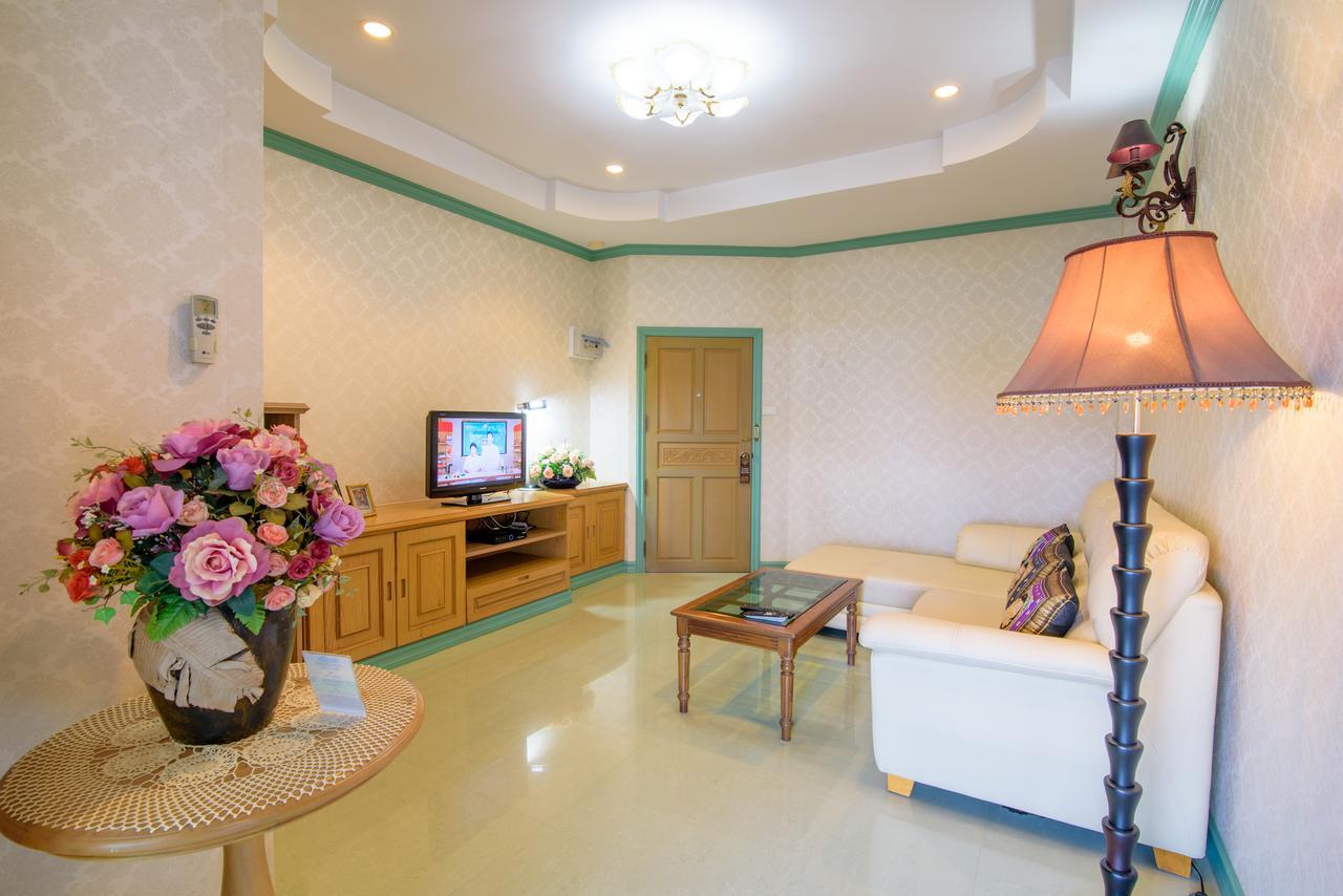 Hua Hin Condotel & Resort Taweeporn Екстер'єр фото