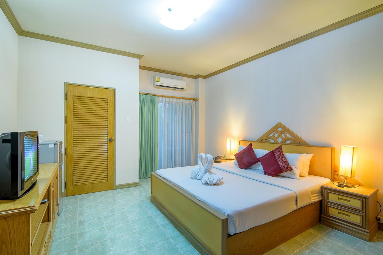 Hua Hin Condotel & Resort Taweeporn Екстер'єр фото