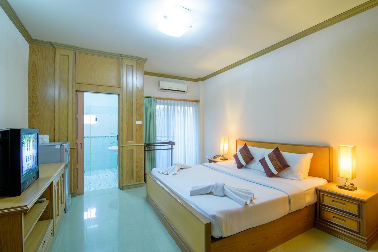 Hua Hin Condotel & Resort Taweeporn Екстер'єр фото